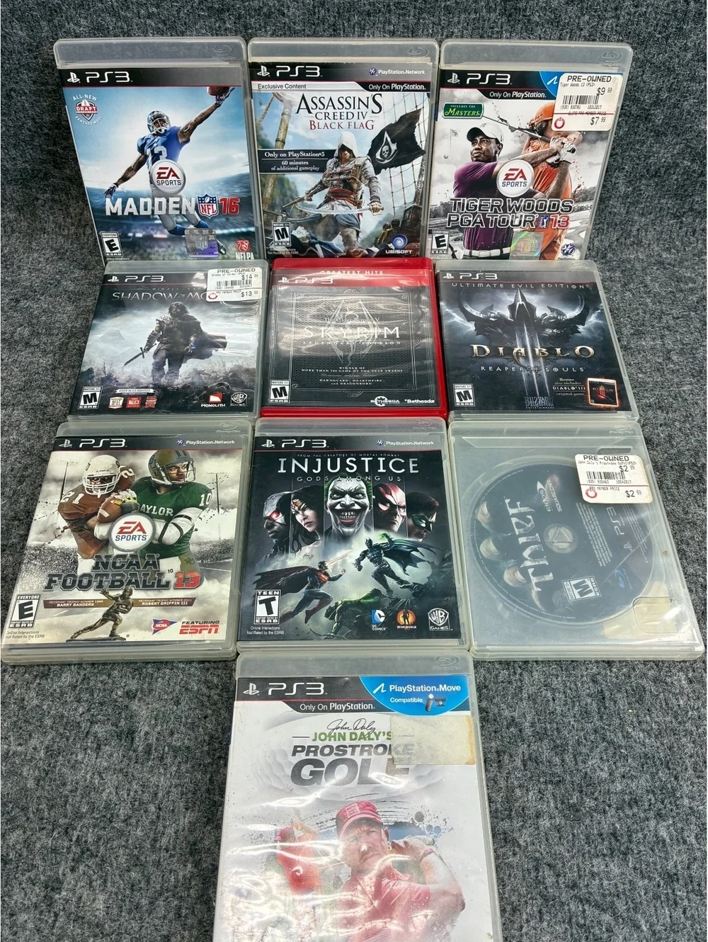 Lot of 10 PlayStation 3 Games Including Madden NFL 16 Assassin's Creed